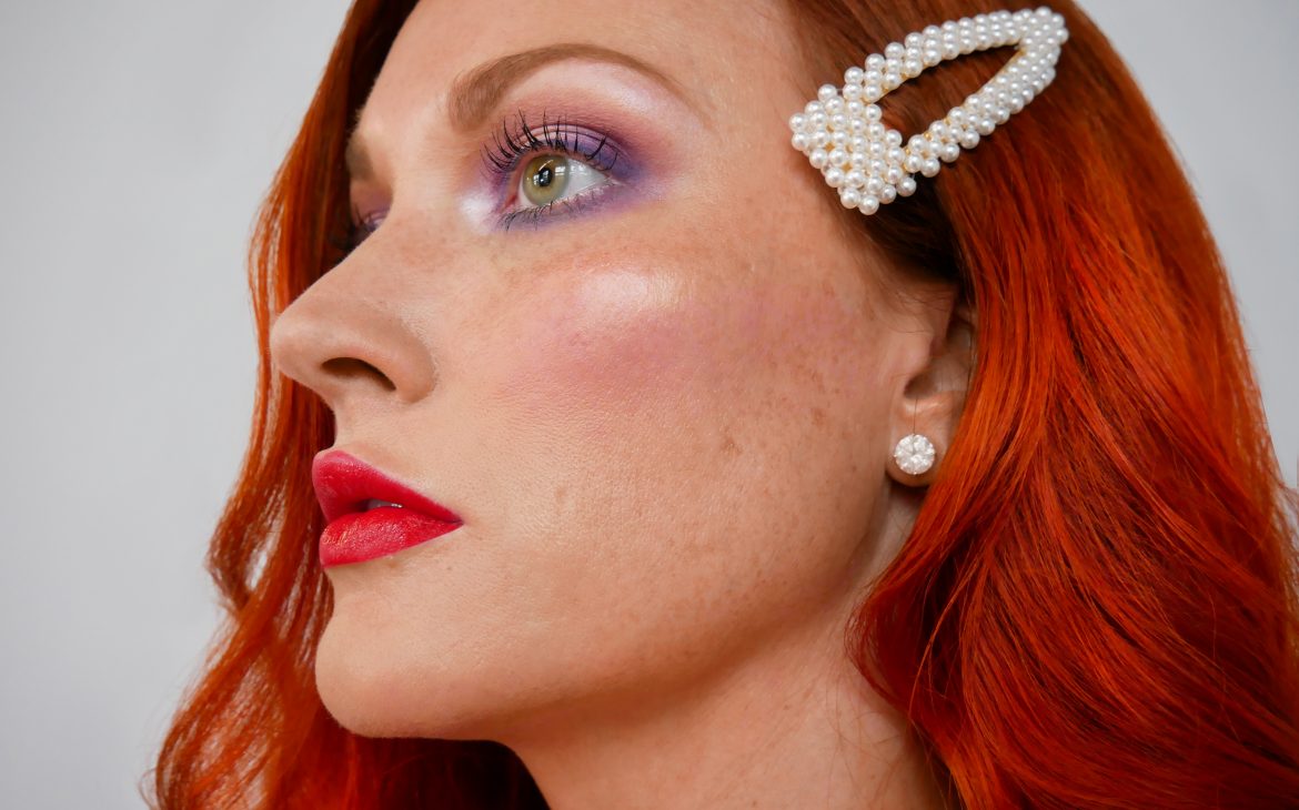 Jessica deals rabbit makeup